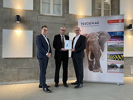 Creditreform Braunschweig Göttingen CrefoZert TESCON Sicherheitssysteme AG Creditreform Braunschweig Göttingen CrefoZert TESCON Sicherheitssysteme AG