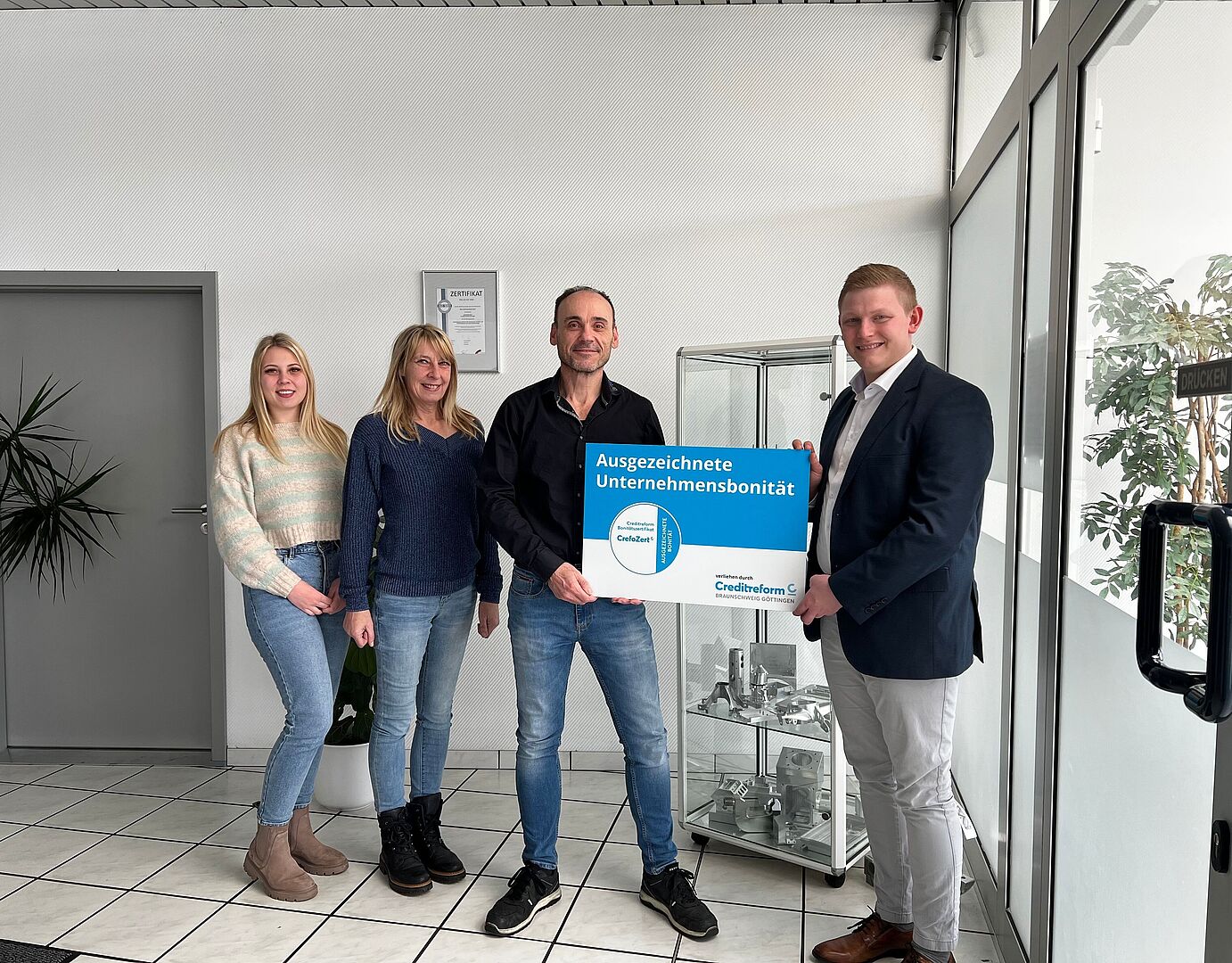 Creditreform Göttingen Braunschweig CrefoZert ARtec-Präzisionstechnik-GmbH