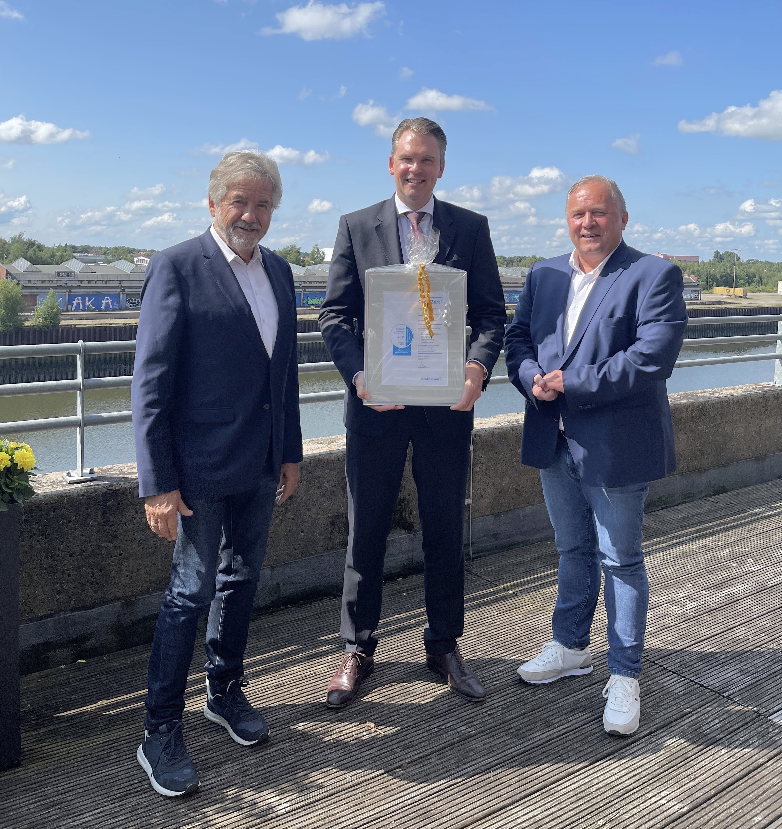 Verleihung des Zertifikats "CrefoZert" an Residenz Baugesellschaft mbH News-Details