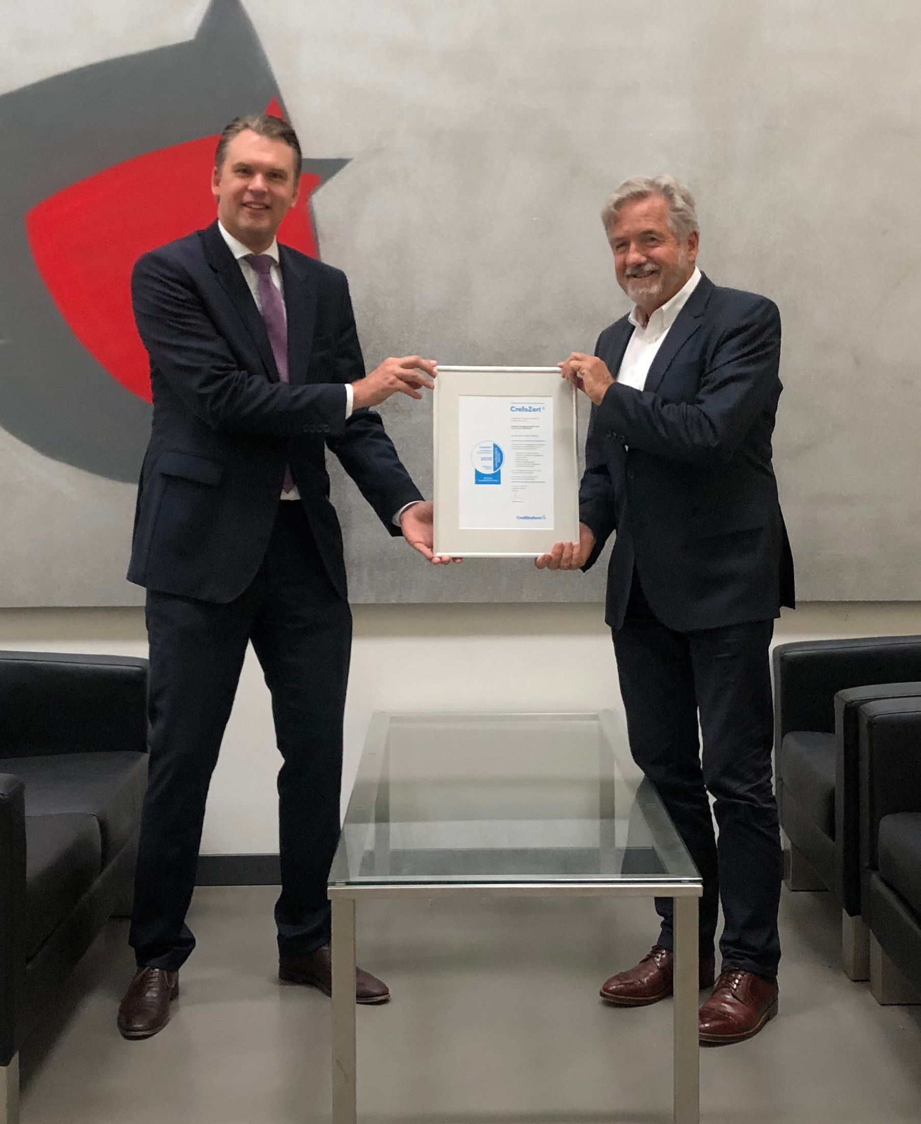 Übergabe CrefoZert an Residenz Baugesellschaft mbH