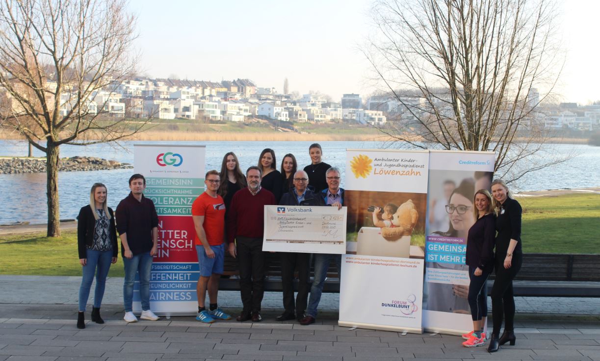 Creditreform Dortmund spendet an Dunkellbunt e.V.