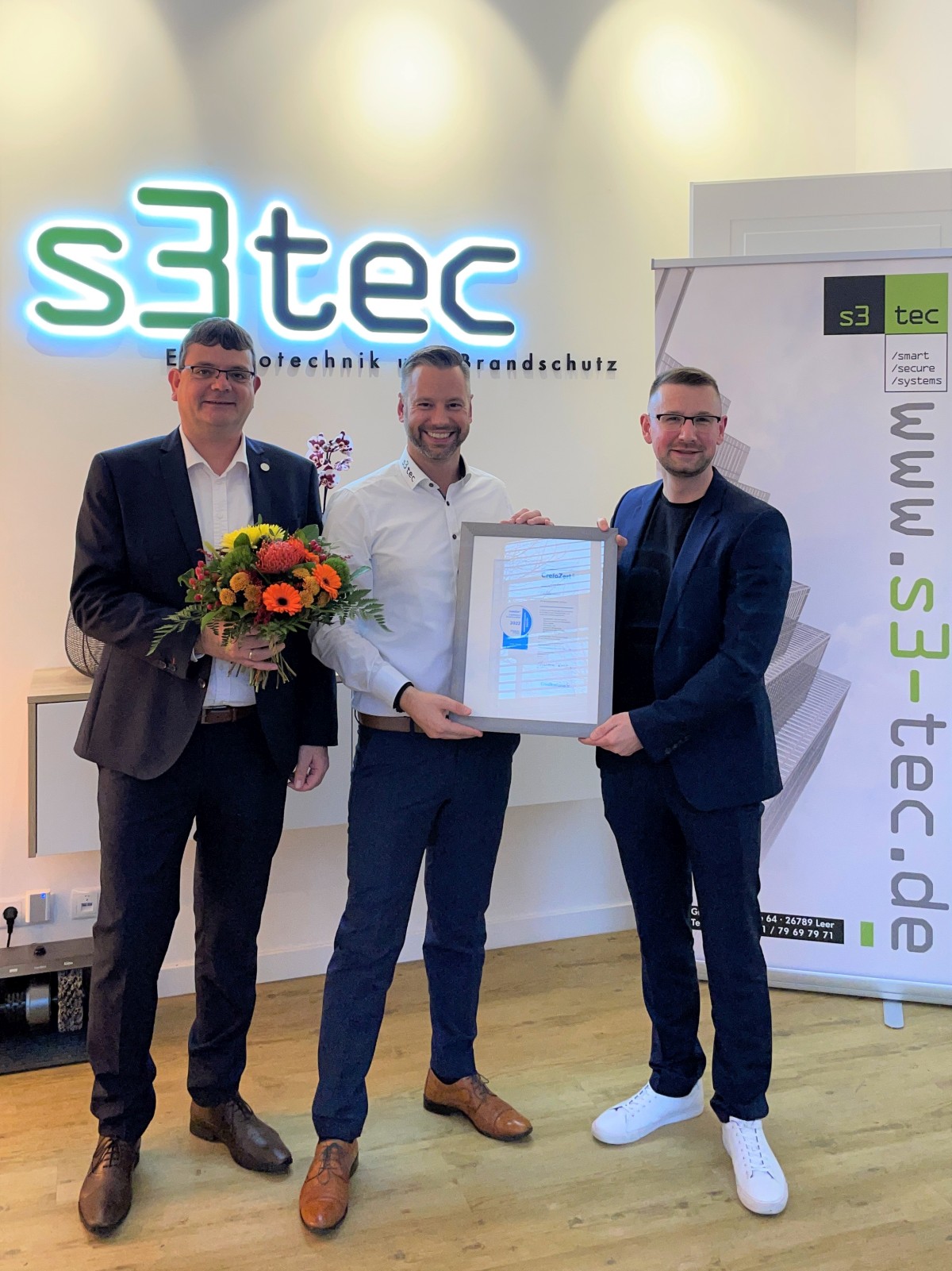 v.L.: Ingo Meyer, Creditreform Leer; Michael Schlenkermann, s3 tec GmbH; Lars Meinzer, Creditreform Leer